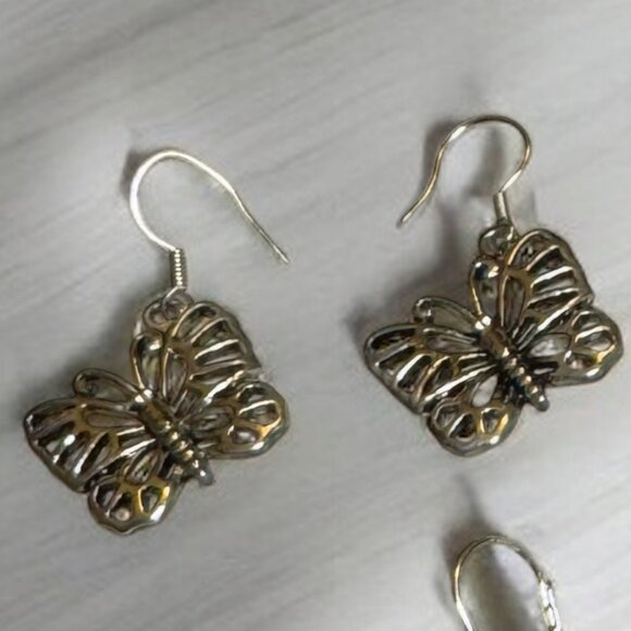 Lot 5 pairs Silver Tone Pierced Earrings Marcasite, Faux Pearls, Various Shapes - Picture 6 of 6